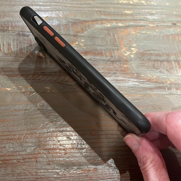 iPhone SE Black - Picture 3 of 4